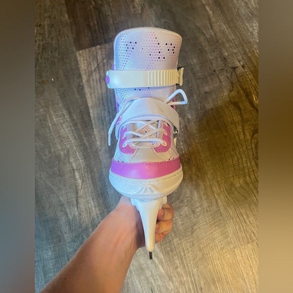 FINAL PRICE Lake Placid Girl’s Ice Skates - Picture 6 of 6